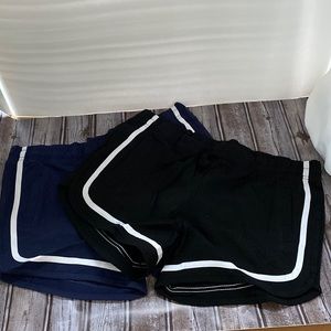 URATOT Workout 2 pack Yoga Shorts with Pockets Size Large